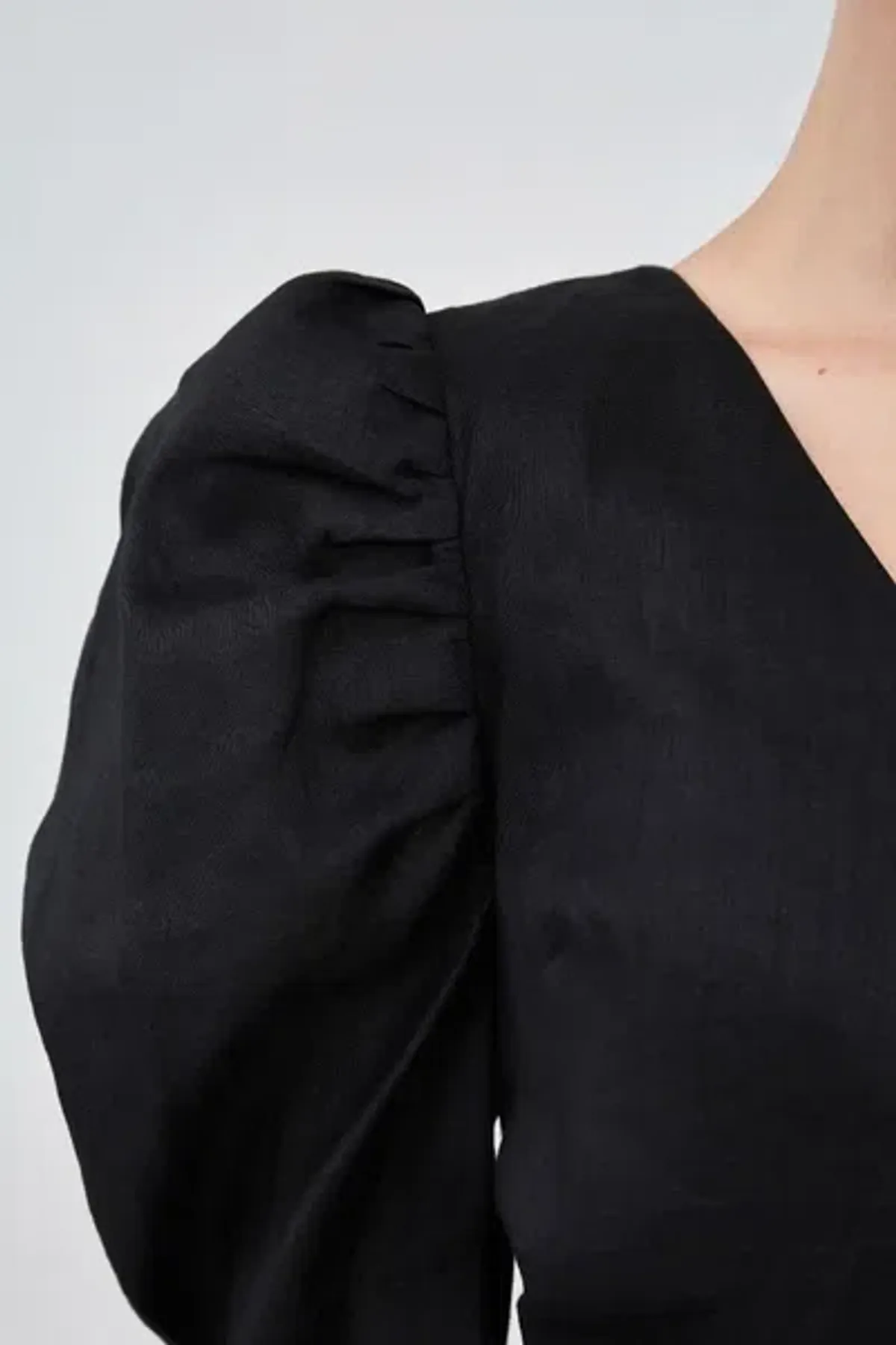 Keepsake the Label I Know Midi Dress Black Size 8 - Image 4