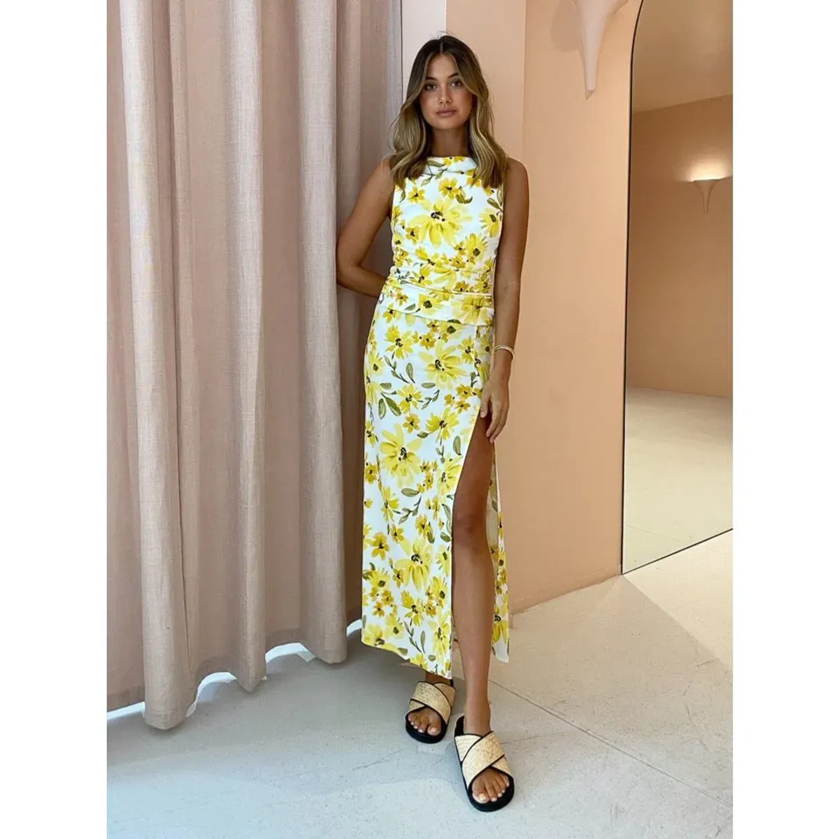 Bec & Bridge Daphne Maxi Dress Floral Size 8 - Image 3