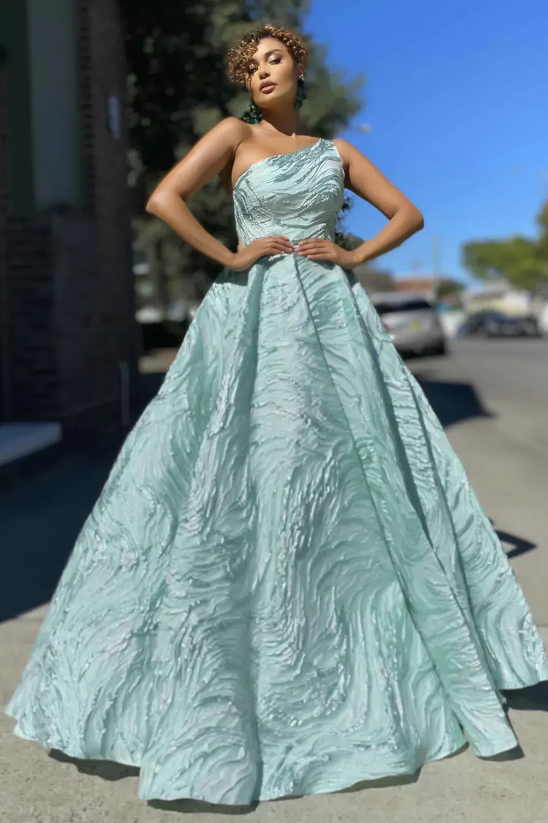 Jadore JX4087 Mint Size 10 for rent on The Volte - main image