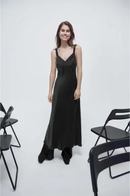 Silk Laundry Deco Ruched Dress Black Size M / Au 10 for rent on The Volte - image 1