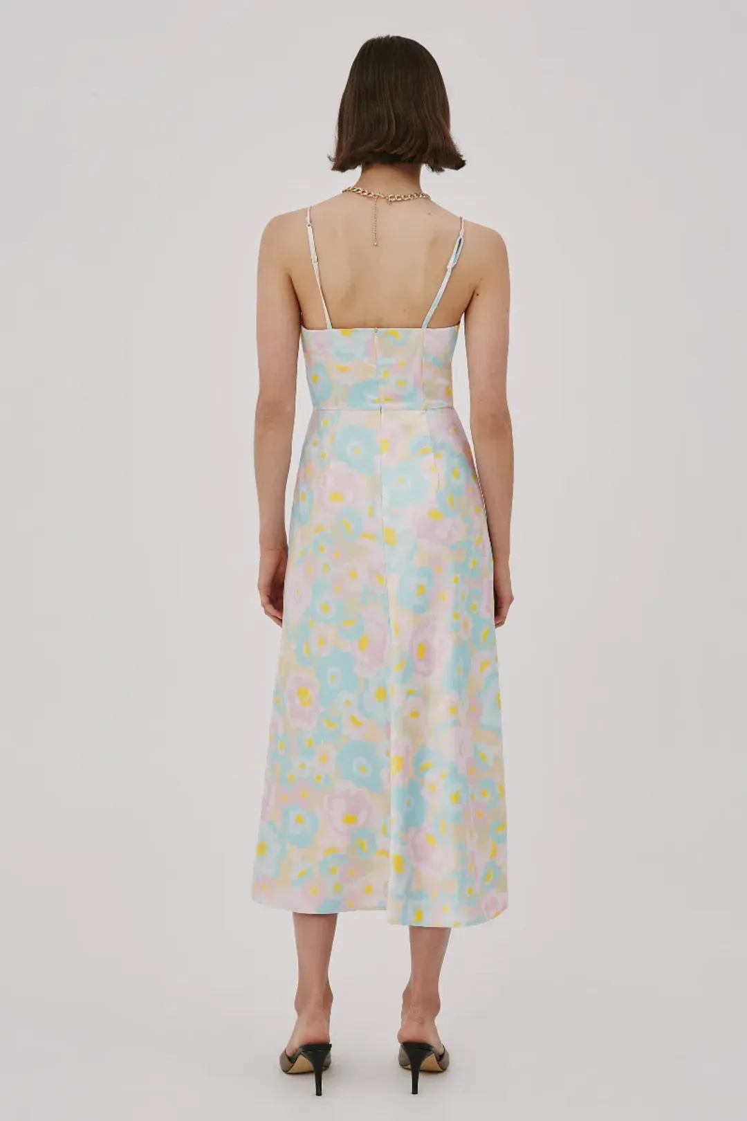C/MEO Collective Contempo Short Sleeve Dress Butter Blurred Floral Size XXS / Au 4 for rent on The Volte - main image