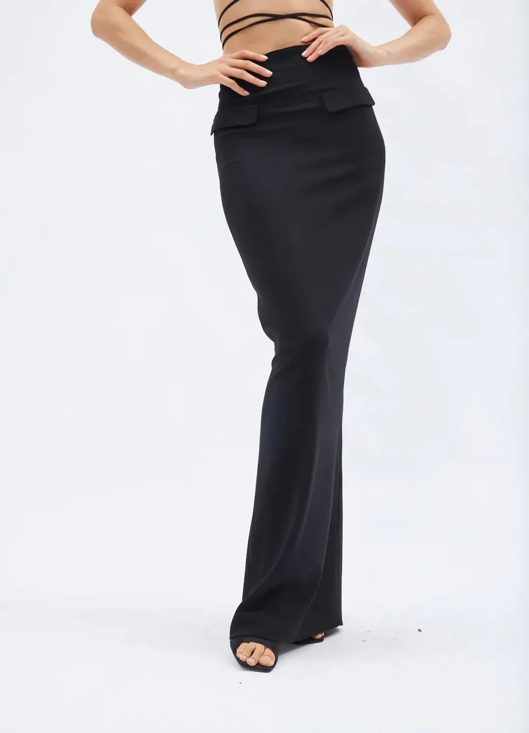 Monot Seashell Bra Top & High Low Maxi Skirt Set Black Size 6 for rent on The Volte - main image