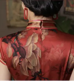 Beth & Brian Qipao 19 Mome Silk High End Long Qipao Mulberry Floral Size M / Au 8 for rent on The Volte - image 4