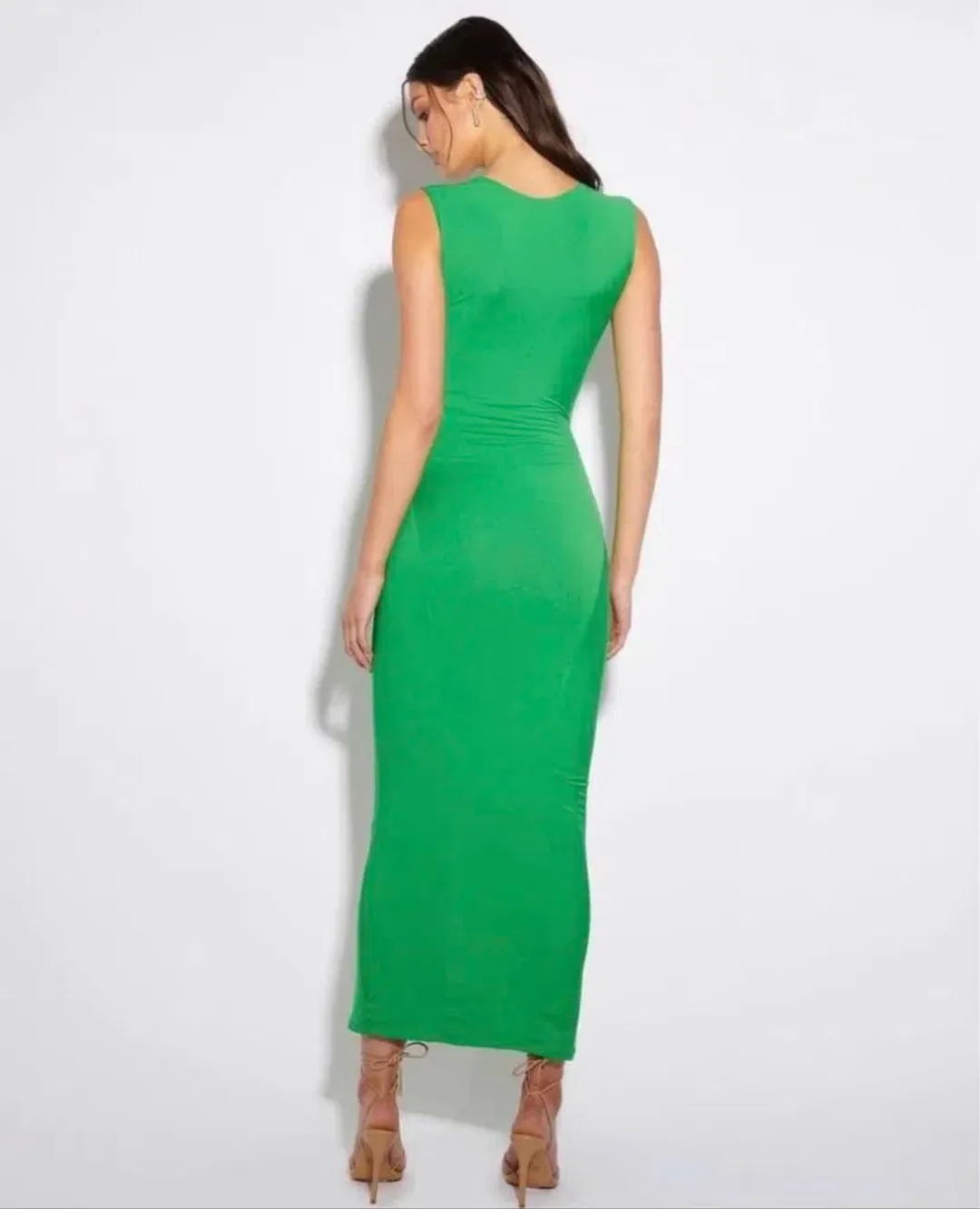 Effie Kats Carli Keyhole Midi Dress in Jungle Green Size 10 for rent on The Volte - main image