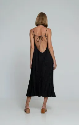 L'idee Ete Strappy Gown Black Size M / Au 10 for rent on The Volte - image 3