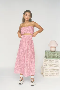 Palytte The Label Piper Dress Print Pink Size AU 6 for rent on The Volte - image 1