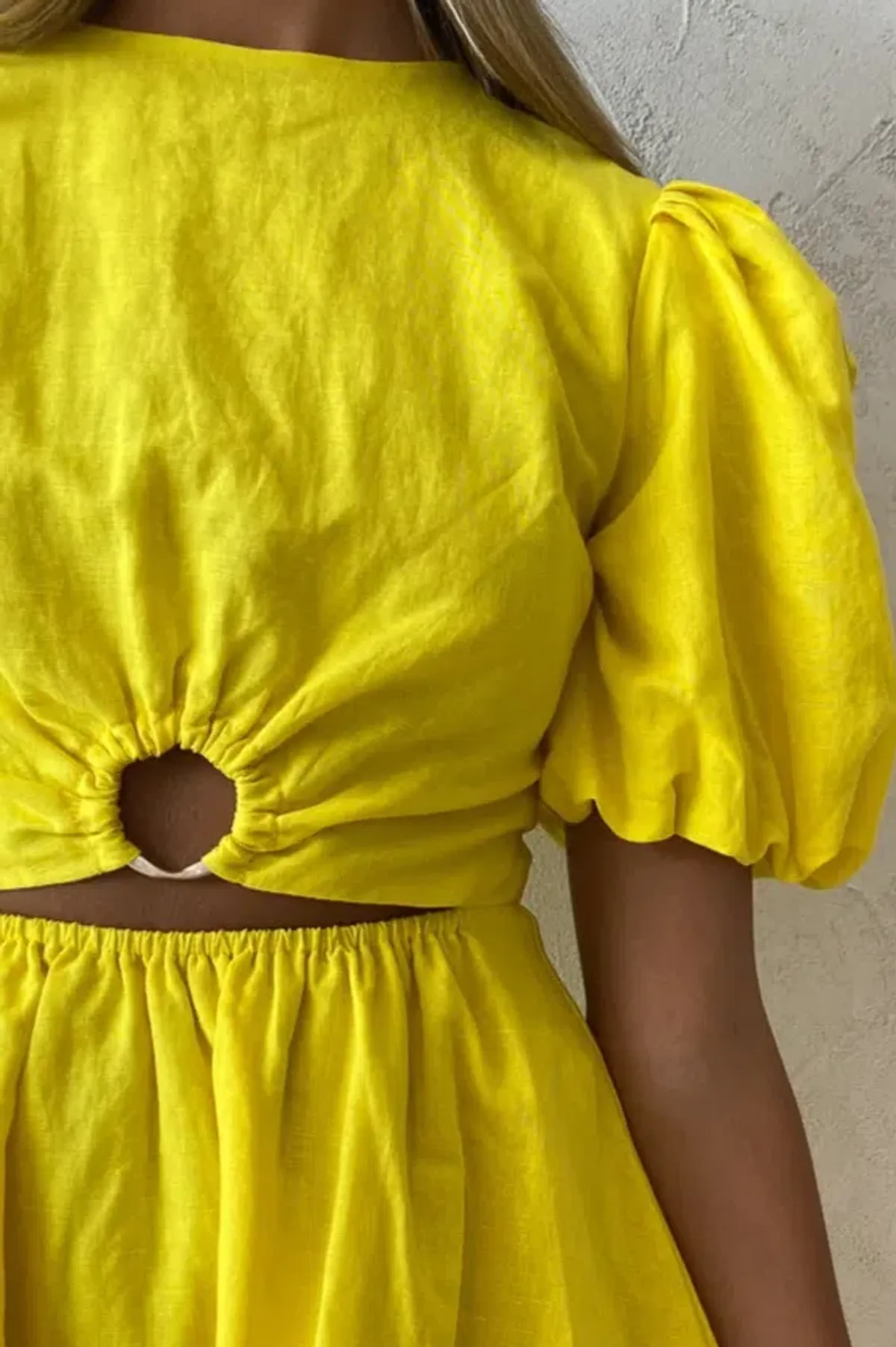 By Nicola Dahlia Ring Detail Mini Dress Yellow Size 10 - Image 4