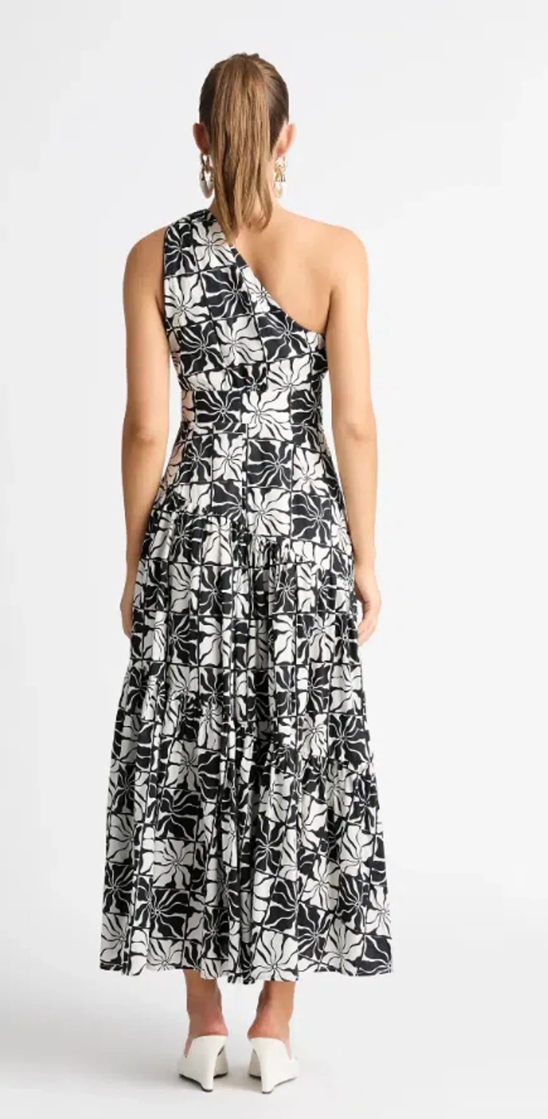 Sheike Magnolia Maxi Dress Black/White Size 10 / M for rent on The Volte - main image