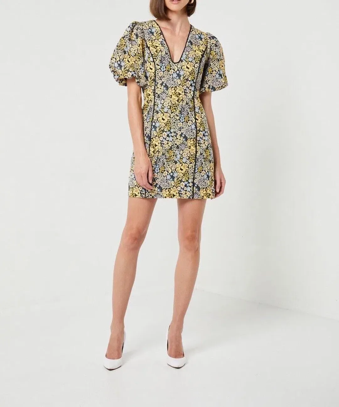 Elliatt Cuore Mini Dress Floral Size M for rent on The Volte - main image