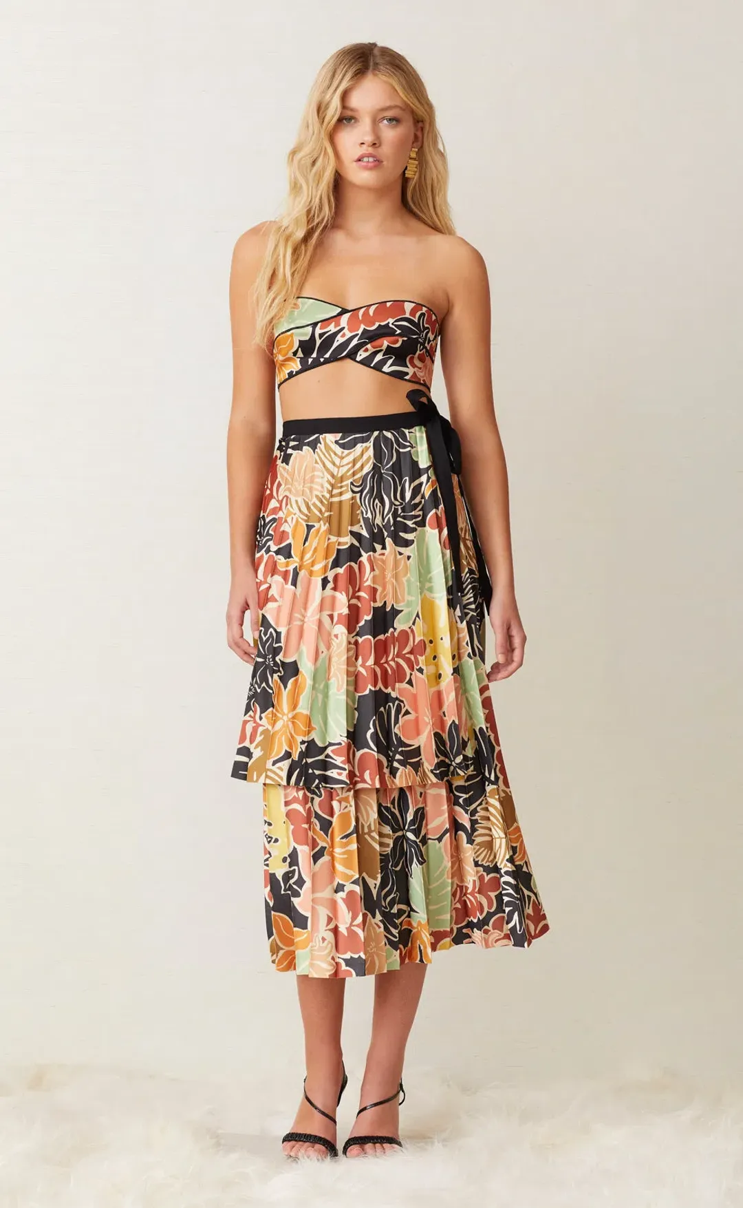 Bec & Bridge Babelini Set Floral Size 8 for rent on The Volte - main image