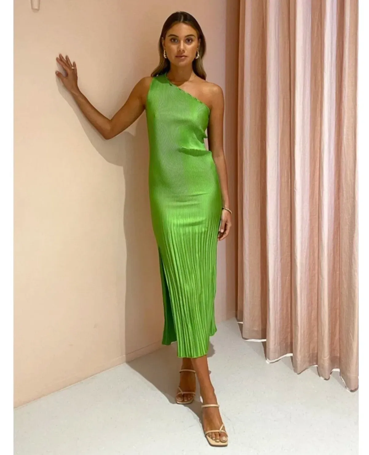 L’idée Soiree One Shoulder Gown in Green Size 12 for rent on The Volte - main image