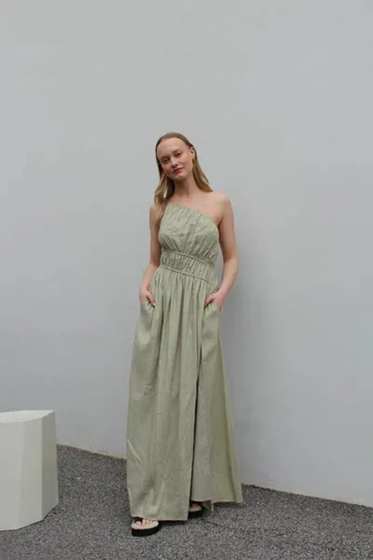 Camilla and Marc Sevilla Asymmetric Dress Green Size 10 - Image 4