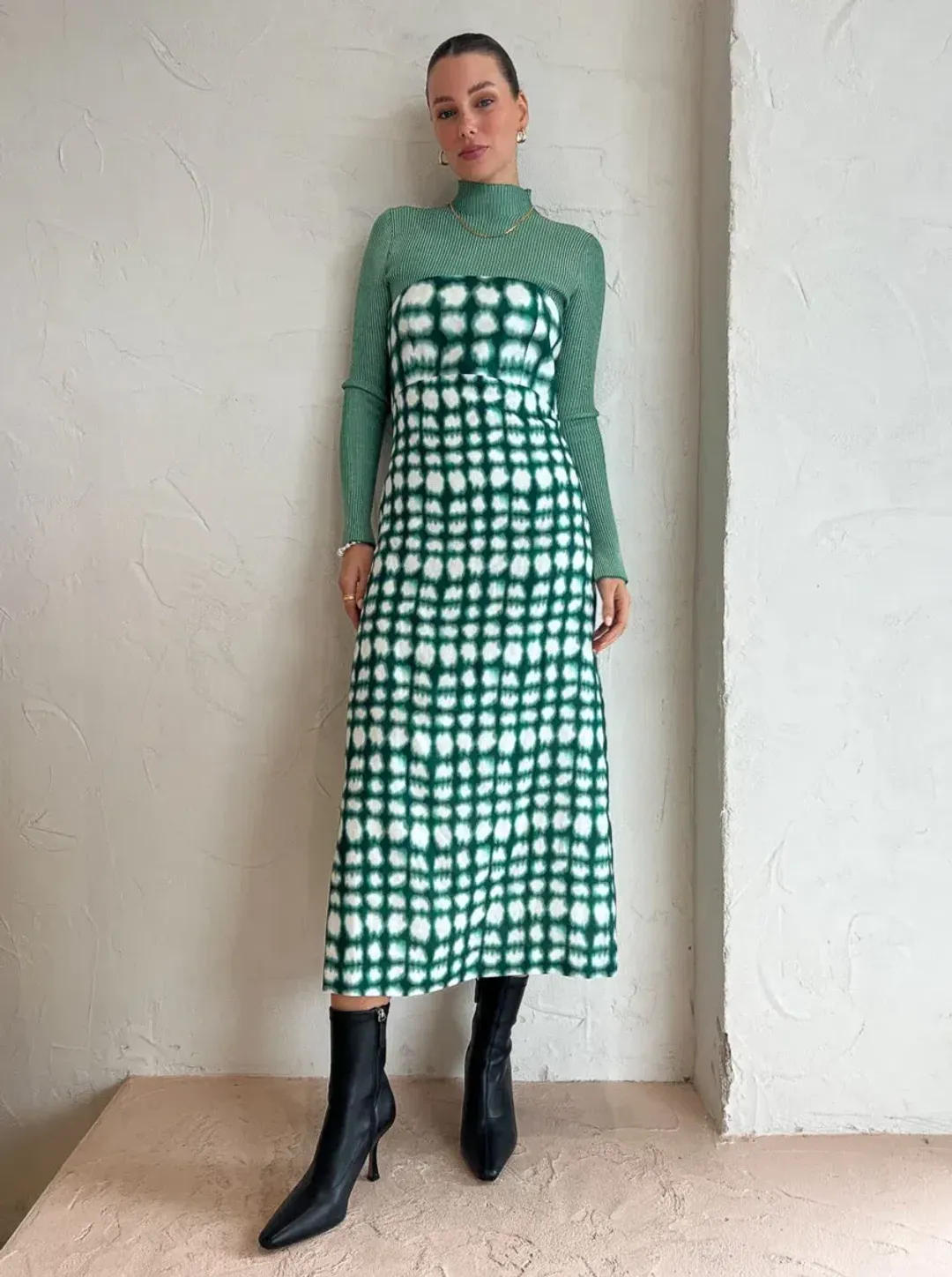 Roame Perez Dress in Emerald Shibori Print Midi Dress Green Print Size 2/AU 10 for rent on The Volte - main image