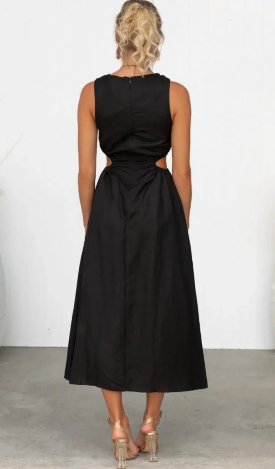 Amaroso Rozita Midi Dress Black Size 6 for rent on The Volte - main image