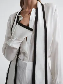 Reiss Calli Tuxedo Blouse In Ivory In Size 10 for rent on The Volte - image 3