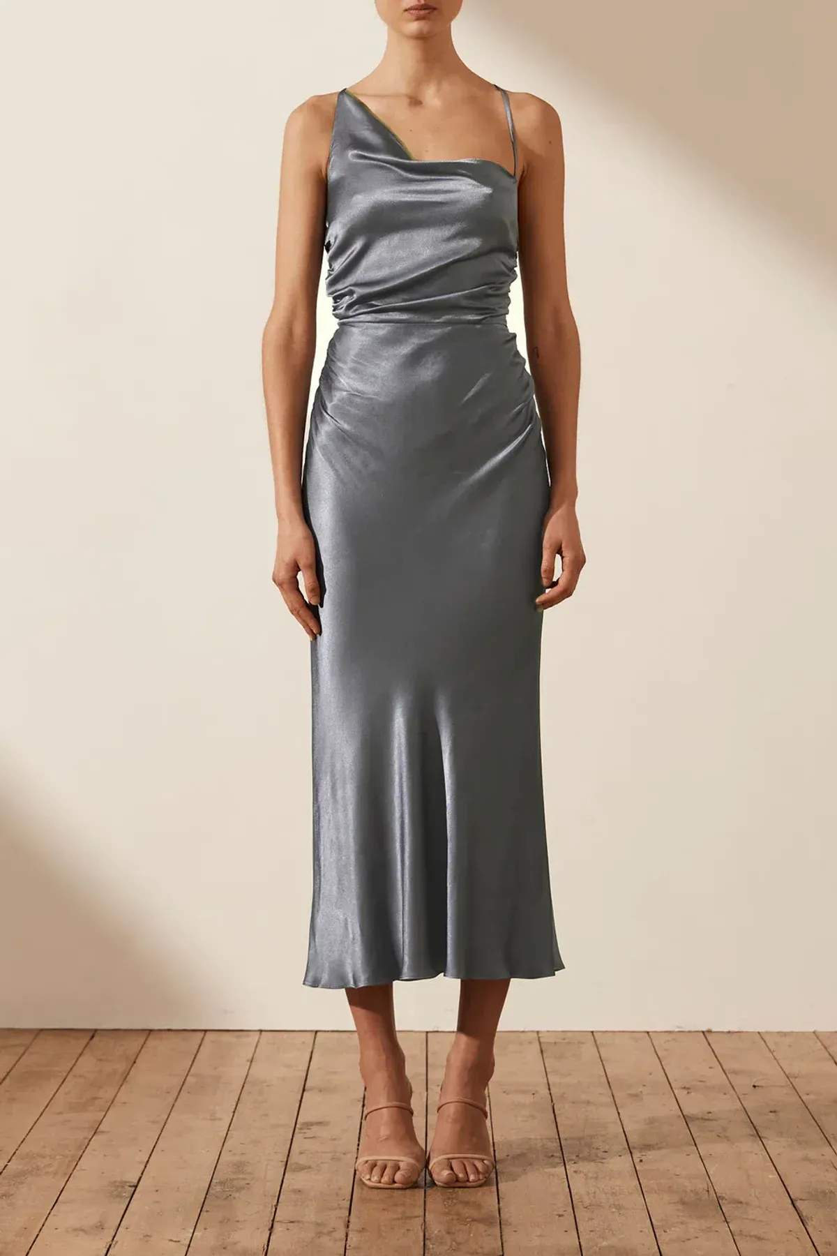 Shona Joy La Lune Asymmetrical Bias Cowl Midi Dress Blue Smoke Sie 8 - Image 1