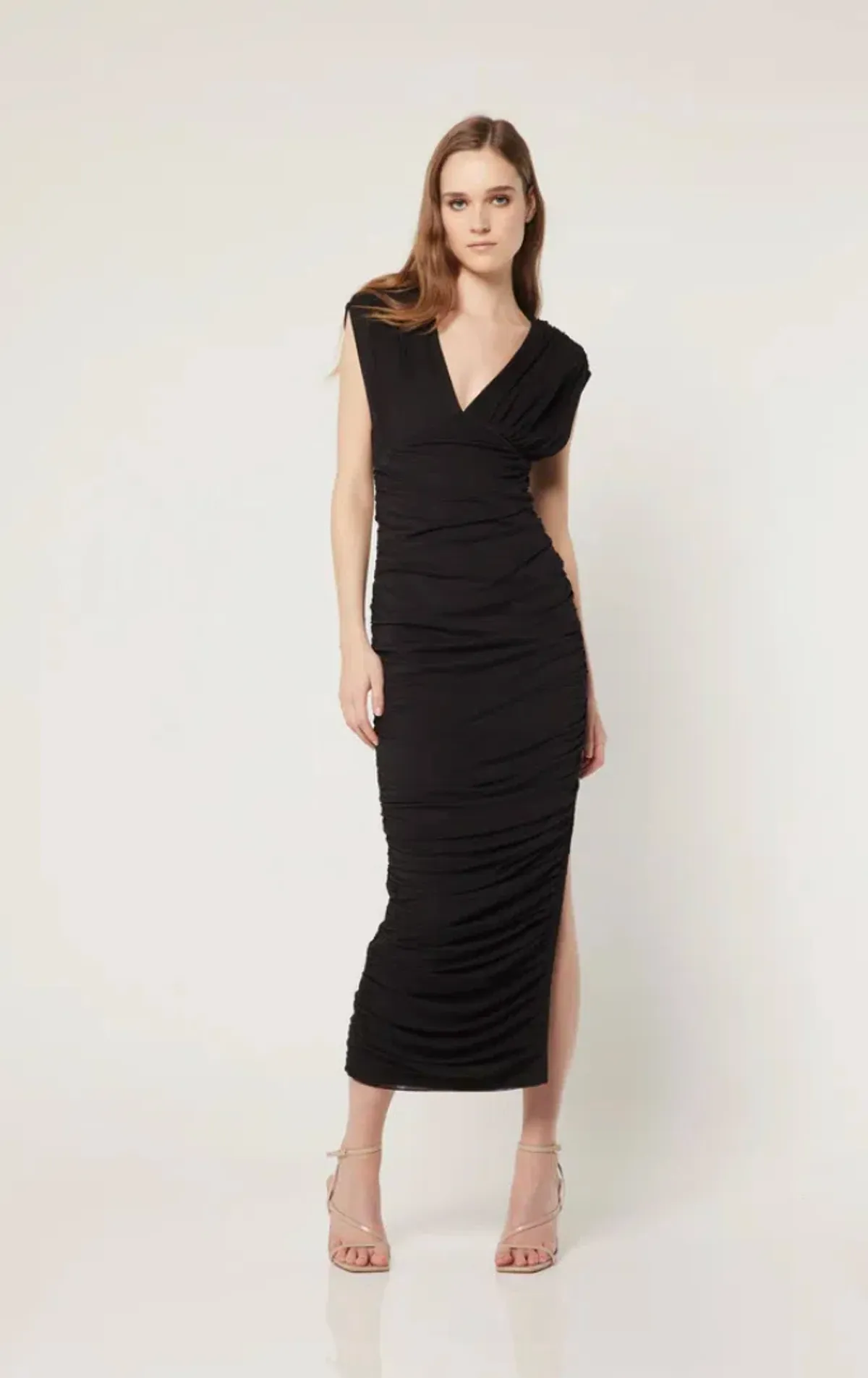 Elliatt Lori Midi Dress Black Size XS / Au 6 for rent on The Volte - main image