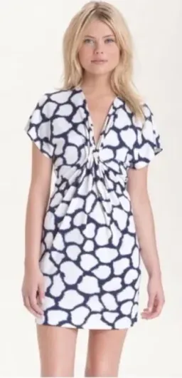 Diane Von Furstenberg Natalie Silk Twist Front Mini Dress Print Size 8 for rent on The Volte - image 3