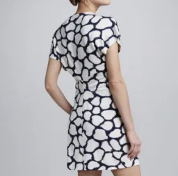 Diane Von Furstenberg Natalie Silk Twist Front Mini Dress Print Size 8 for rent on The Volte - image 2