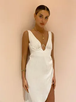 Rumer the Label Luella Maxi Dress in Ballet Beige Size AU 14 for rent on The Volte - image 5