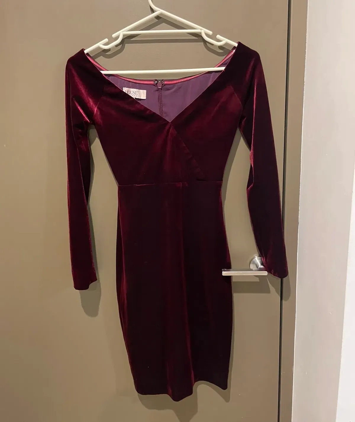 House Of CB Martinella Velvet Off Shoulder Pencil Dress Red Wine Size 6 - Image 3