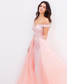 Bariano Gown with Detachable Tulle Skirt size 6 for rent on The Volte - image 4