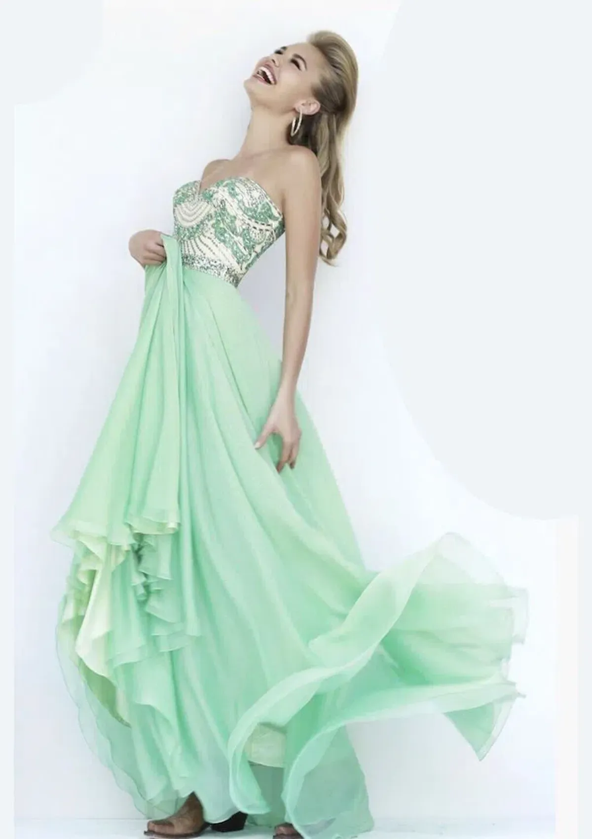 Sherri Hill 1942 Strapless Sweetheart Formal Dress Light Green Size 00 / AU 2 - Image 2