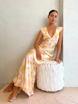 Bec & Bridge Indi V Maxi Dress Floral Haze Size 10 for rent on The Volte - image 3