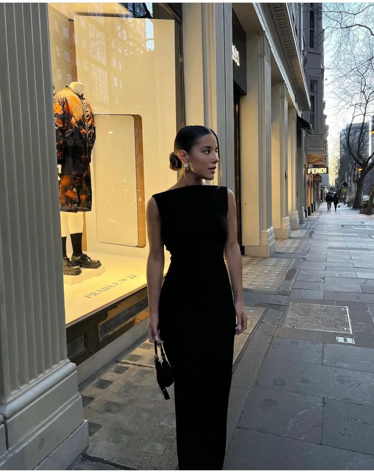 Effie Kats Verona Gown Black Size M / AU 10 - Image 4