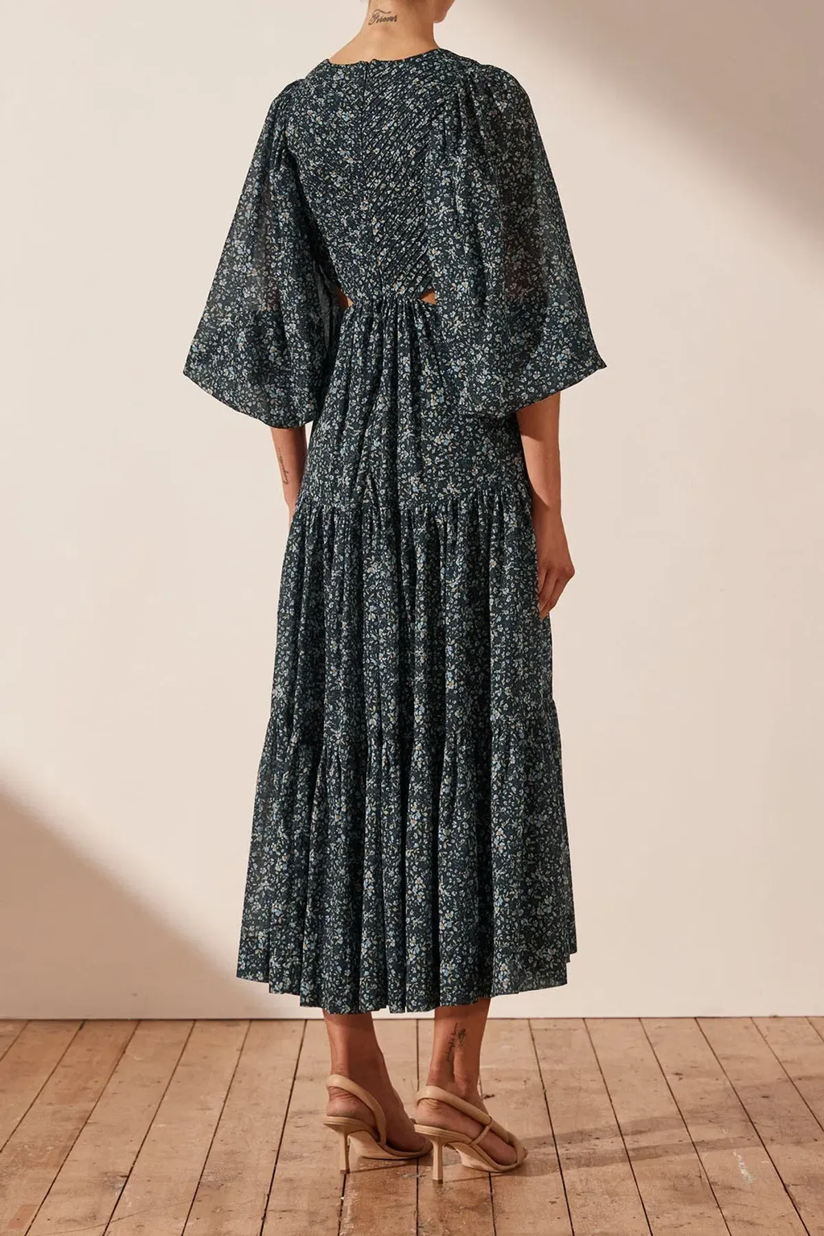 Shona Joy Denise Pin Tuck Cut Out Balloon Sleeve Midi Dress Floral Size 10 - Image 3