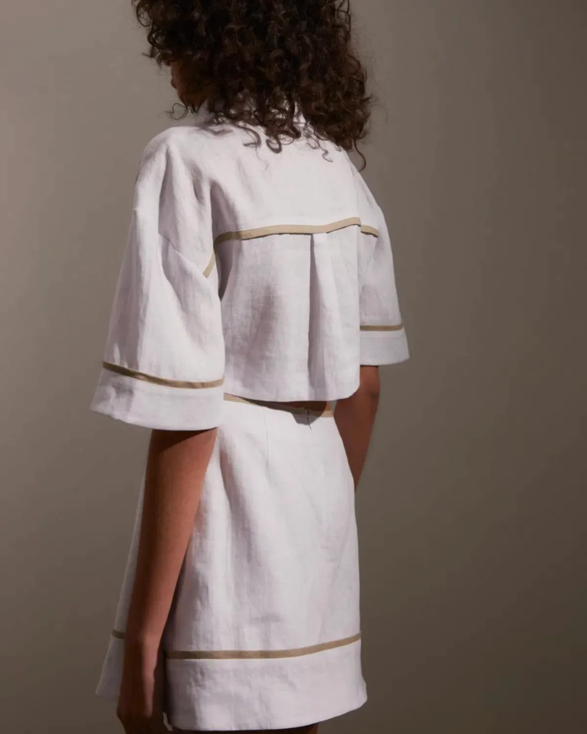 Roame Penury Crop and Horizon Mini Skirt Set White Size 6 - Image 4