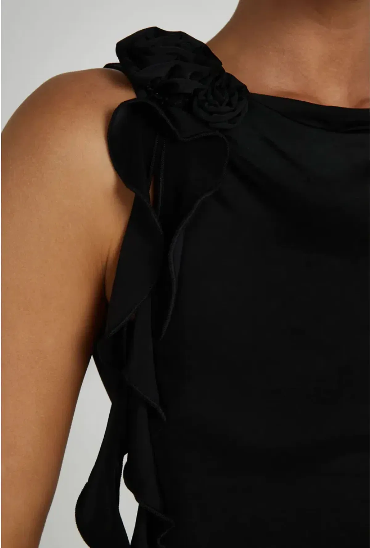 Meshki Jeanine Cowl Back Maxi Skirt and Top Set Black Size 6 - Image 4