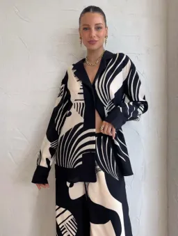 Sir The Label Realisme Long Sleeve Shirt and Pant Set in Papier Print Size 10 for rent on The Volte - image 2