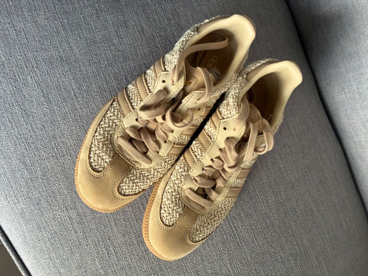 Adidas Women's Beige Textured Lace-Up Sneaker Size 7 - Image 1