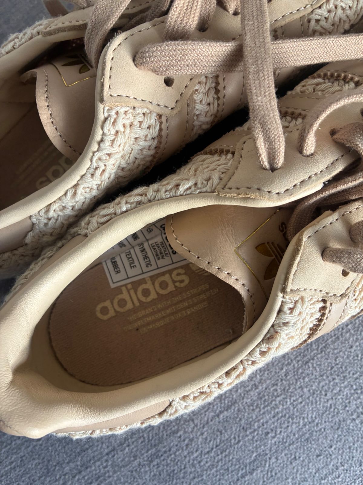 Adidas Women's Beige Textured Lace-Up Sneaker Size 7 - Image 2