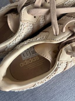 Adidas Women's Beige Textured Lace-Up Sneaker Size 7 for rent on The Volte - image 2