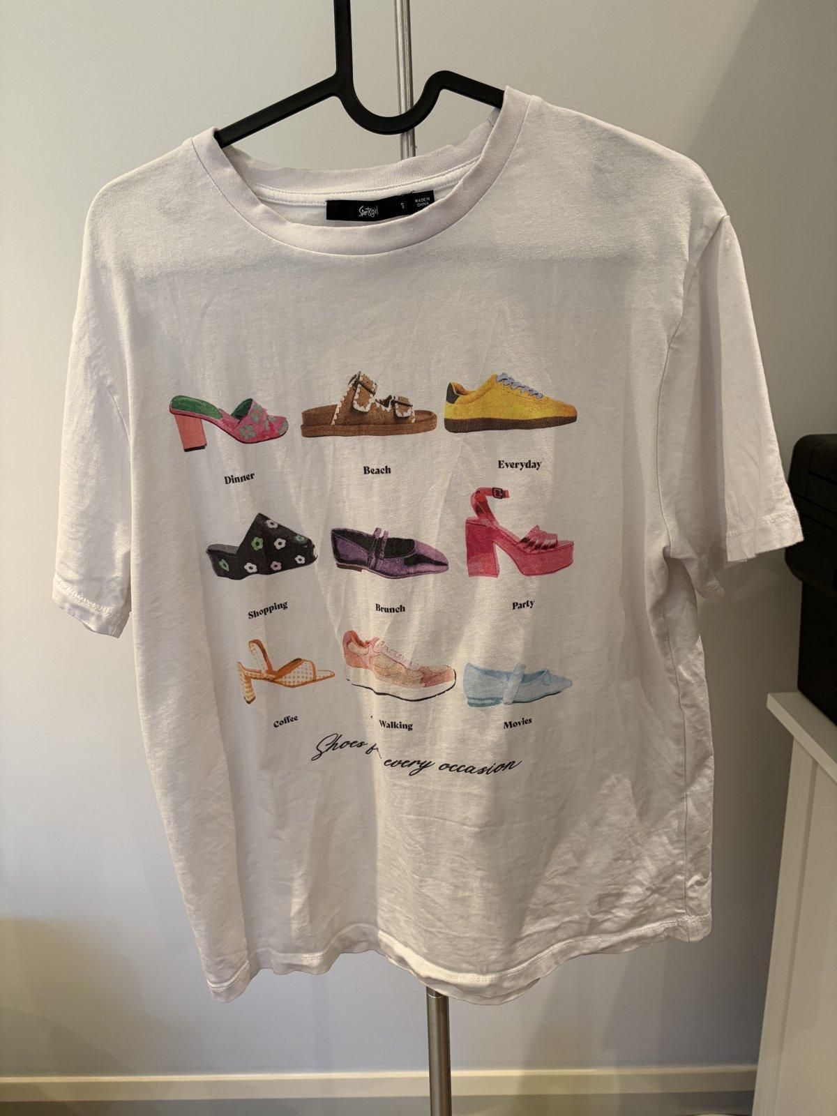 Sportsgirl Women's "Shoes for Every Occasion" Print T-Shirt Size S White - Image 2