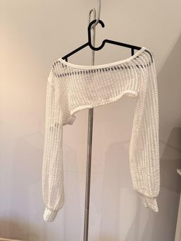 SHEIN Crochet Off-Shoulder Crop Top White Size 14Y Girls for rent on The Volte - image 2