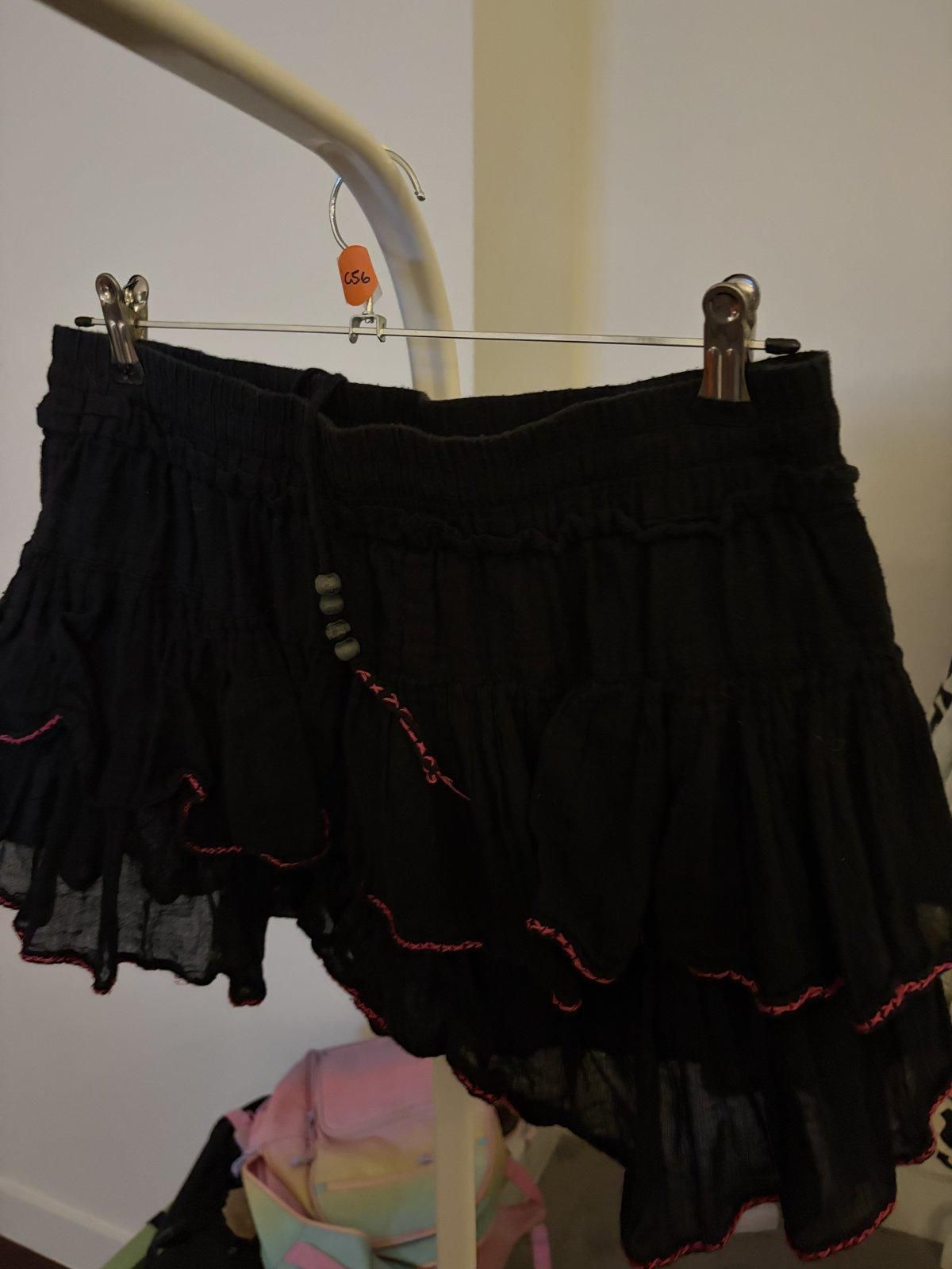 Women's Flannel Tiered Ruffle Skort with Red Trim, Size 3, Black - Image 1