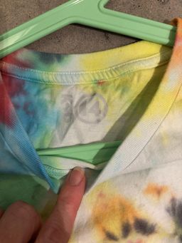 Kids Tie-Dye Short-Sleeve T-Shirt Size 14 for rent on The Volte - image 2