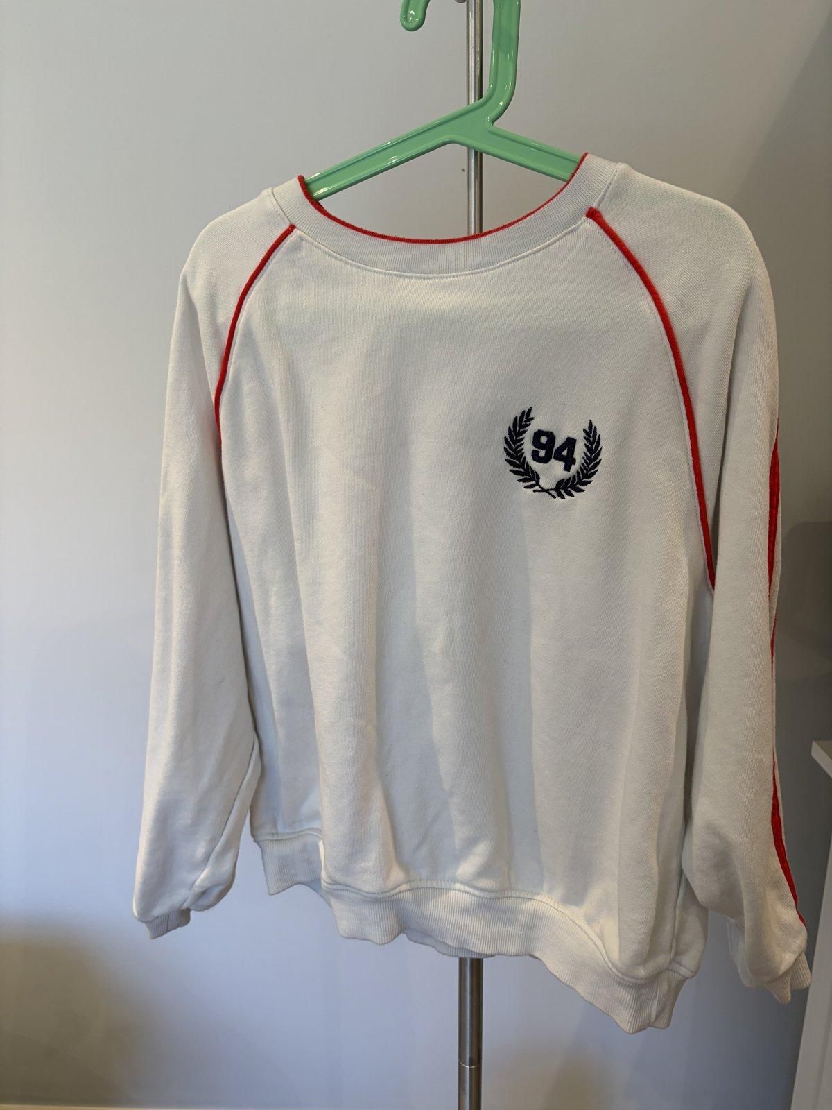 Anko Kids '94' Crest Pullover Sweatshirt Size 12 White - Image 2