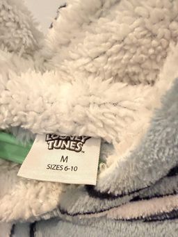 Looney Tunes Bugs Bunny Girls Oversized Hoodie Blanket Grey M for rent on The Volte - image 2