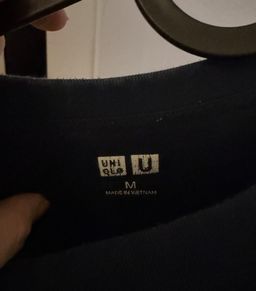 Uniqlo Men's Crew-Neck Cotton T-Shirt Black Size M for rent on The Volte - image 2