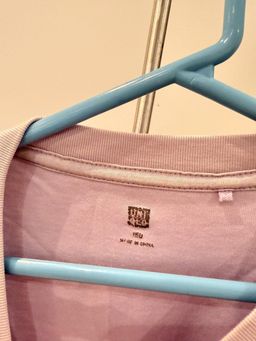 Uniqlo Girls' Oversized T-Shirt Size 15 Mauve for rent on The Volte - image 2