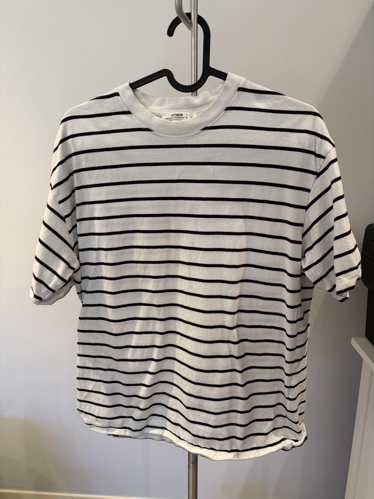 Cotton On Women's Boxy Oversized Striped T-Shirt XS White - Image 2
