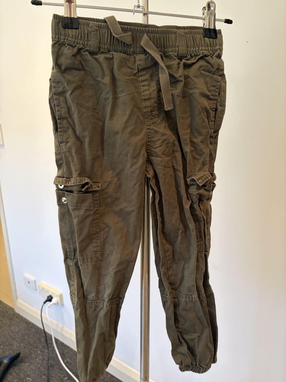 Seed Heritage Boys Khaki Cargo Joggers Size 5-6 - Image 2