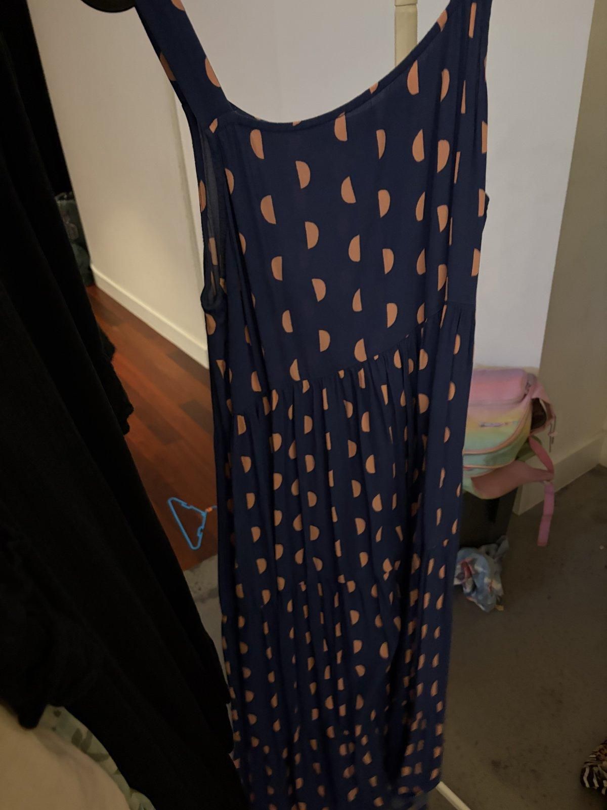 Mister Zimi Women's Navy Sleeveless Midi Shift Dress Size 12 for rent on The Volte - main image