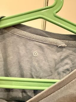 Target Kids Plain T-Shirt Size 10 Gray for rent on The Volte - image 2