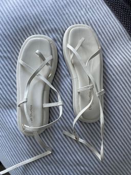 DOF Studios White Thong Sandals Size 10 Unisex for rent on The Volte - image 4
