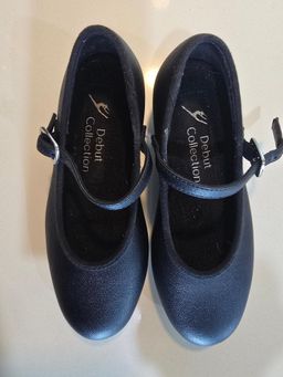 Energetiks Debut Collection - low heel kids tap shoe - size 10 for rent on The Volte - image 1